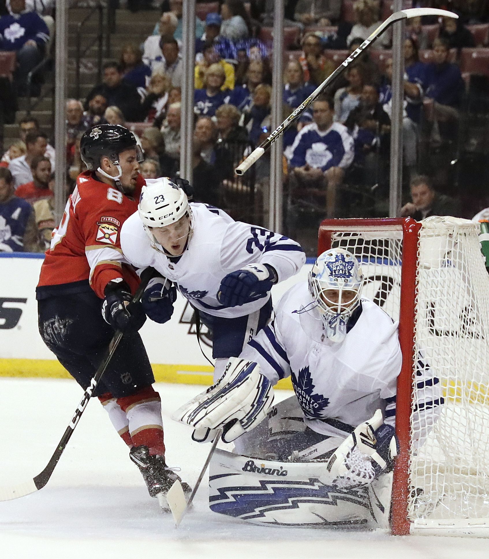 LEAFS NOTES: Rivals in hot pursuit during Maple Leafs’ cold stretch