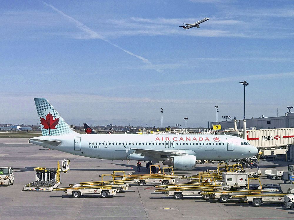 Air Canada flight lands in Hawaii after severe turbulence - 25 injured